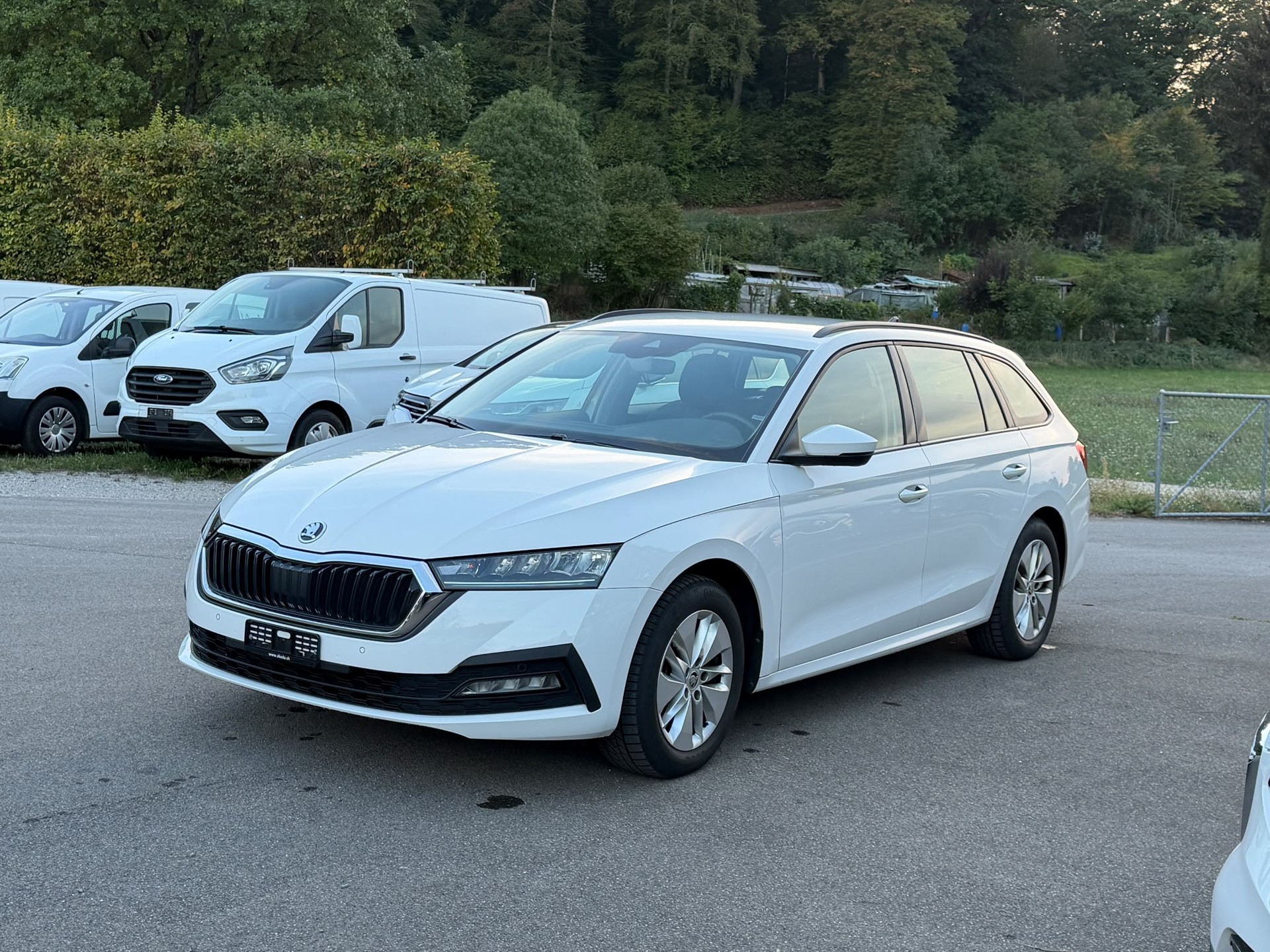SKODA Octavia Combi 2.0 TDI DSG Ambition 4x4-image-2