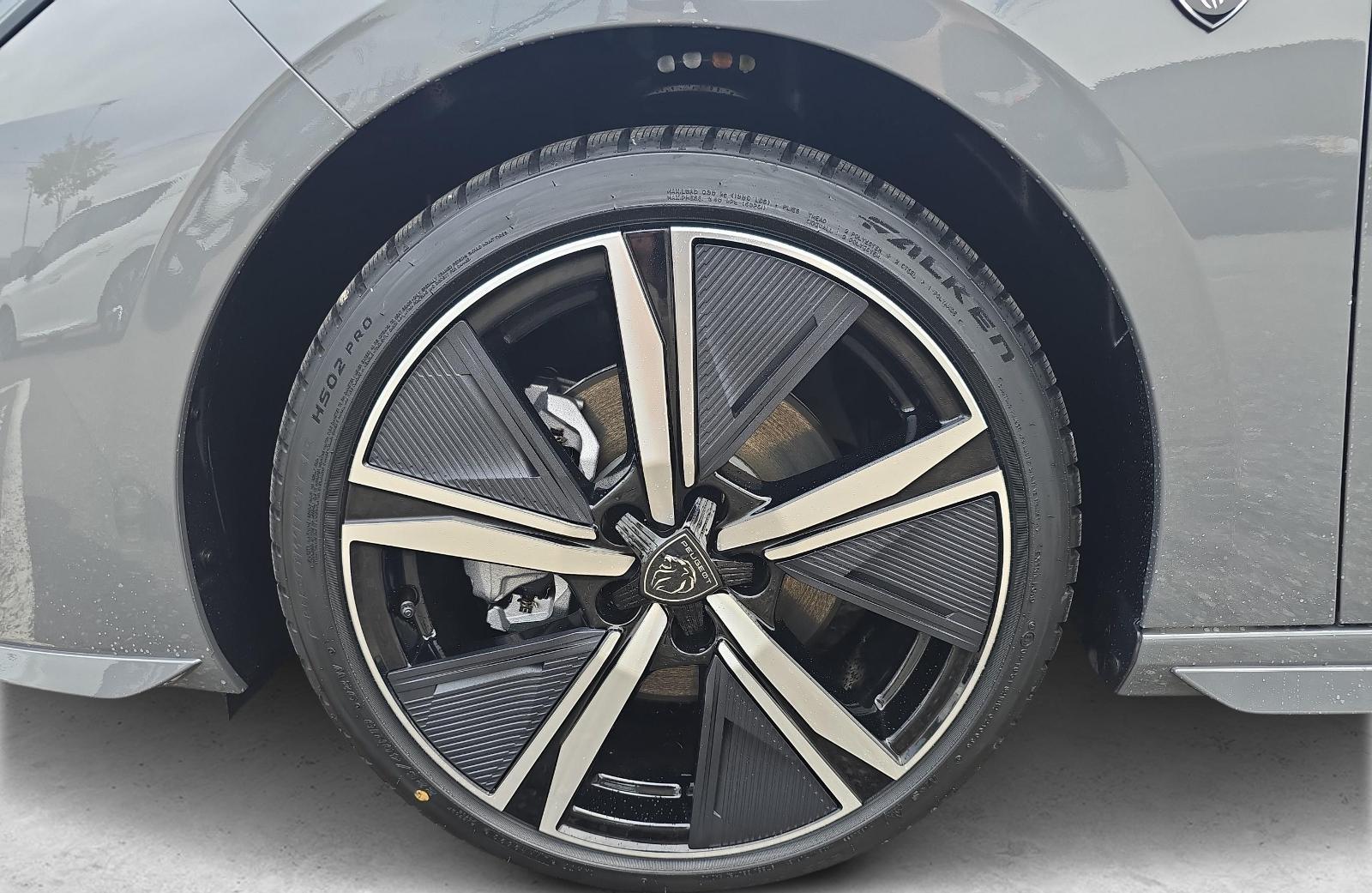 PEUGEOT 308 SW 1.2 Hybrid GT-image-19