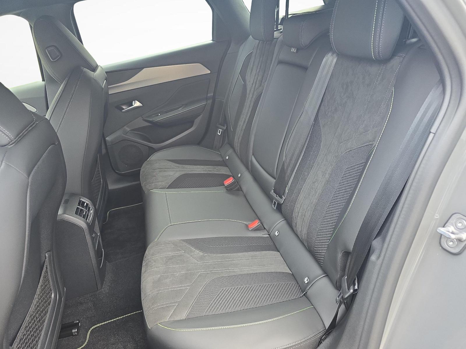 PEUGEOT 308 SW 1.2 Hybrid GT-image-10