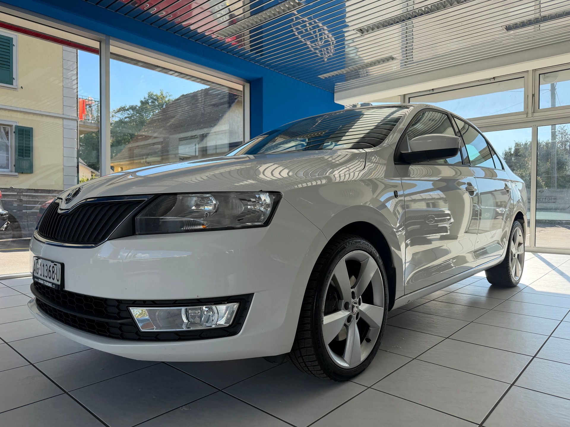 SKODA Rapid 1.4 TSI Ambition DSG-image-1