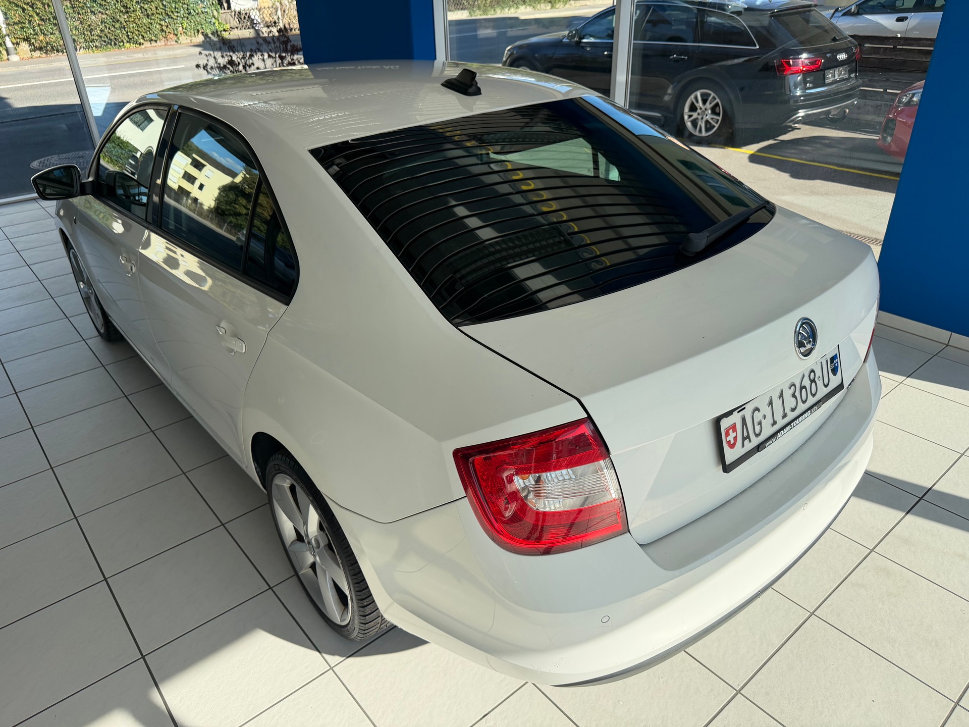SKODA Rapid 1.4 TSI Ambition DSG-image-6