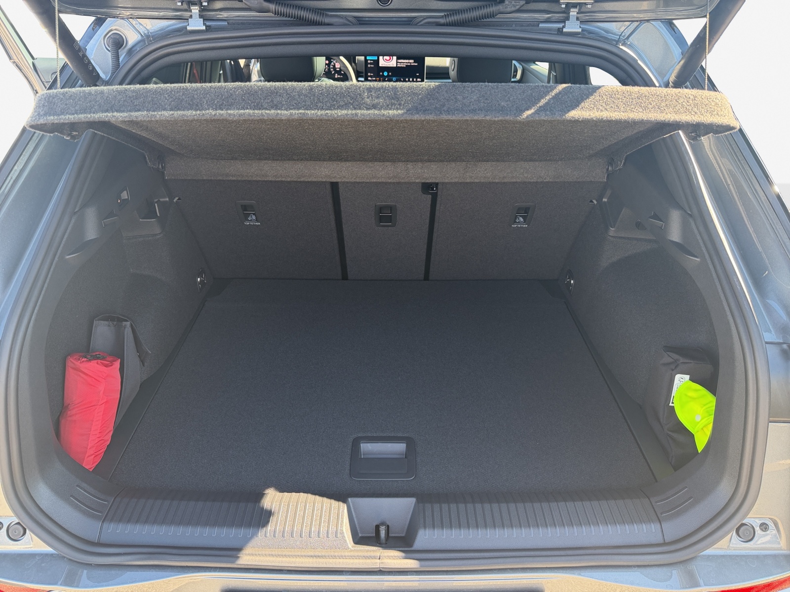 VW T-Roc 1.5 eTSI mHEV R-Line DSG-image-12