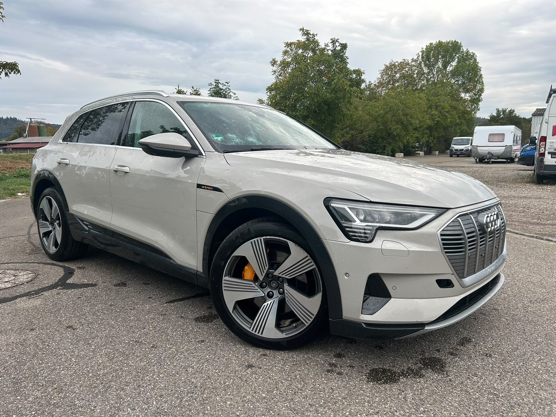 AUDI e-tron 55 quattro-image-8