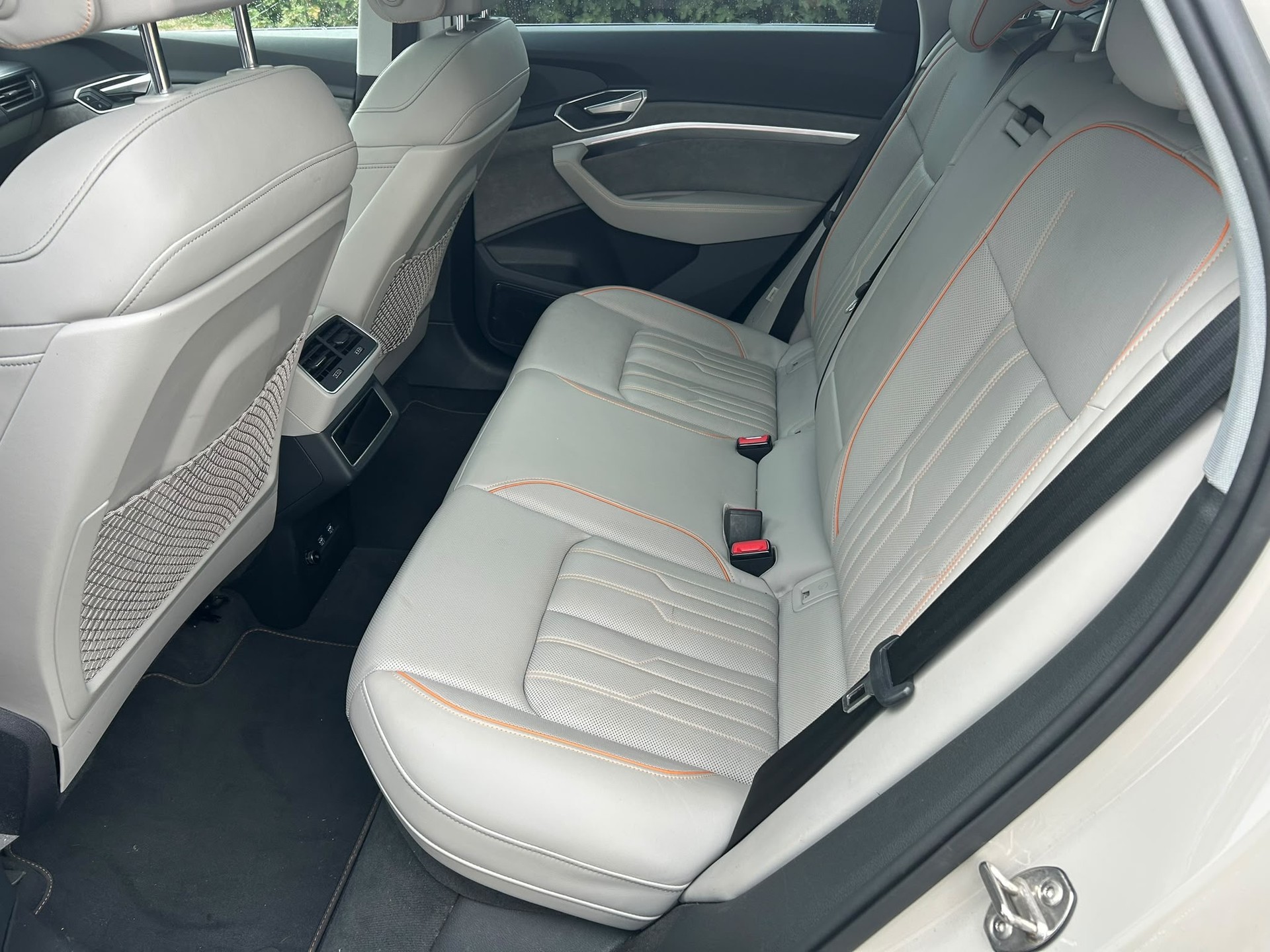 AUDI e-tron 55 quattro-image-12