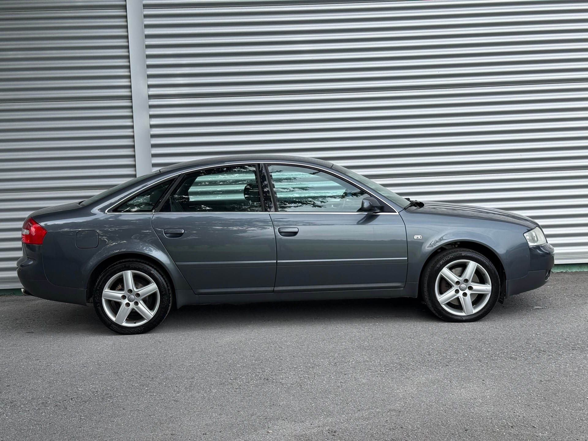 AUDI A6 3.0 quattro-image-1