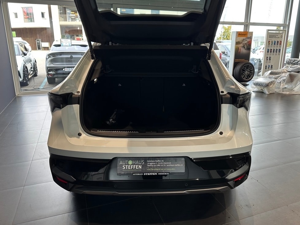 RENAULT Rafale 1.2 E-Tech Plug-in Hybrid 300 4x4 Atelier Alpine-image-8