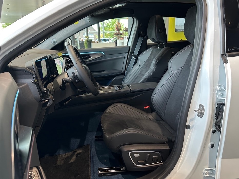 RENAULT Rafale 1.2 E-Tech Plug-in Hybrid 300 4x4 Atelier Alpine-image-12