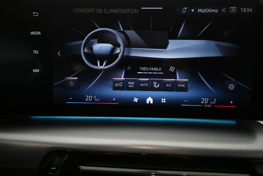 BMW X1 23i xDrive paddles-image-13