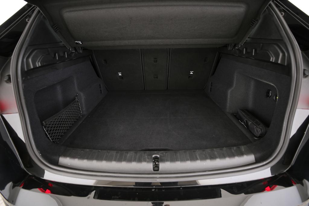 BMW X1 23i xDrive paddles-image-15