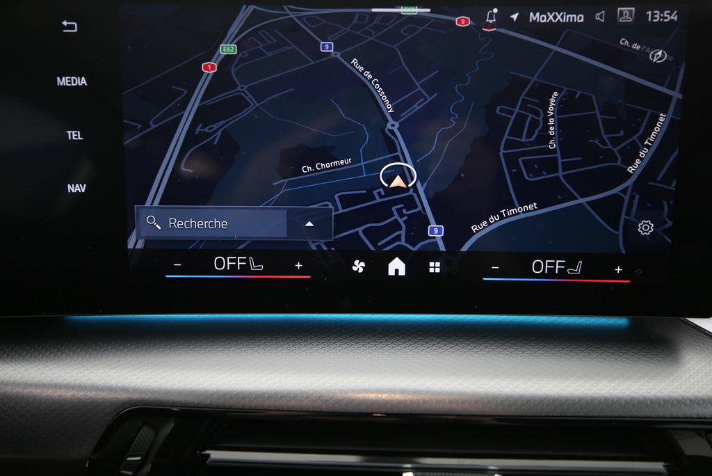 BMW X1 23i xDrive paddles-image-8