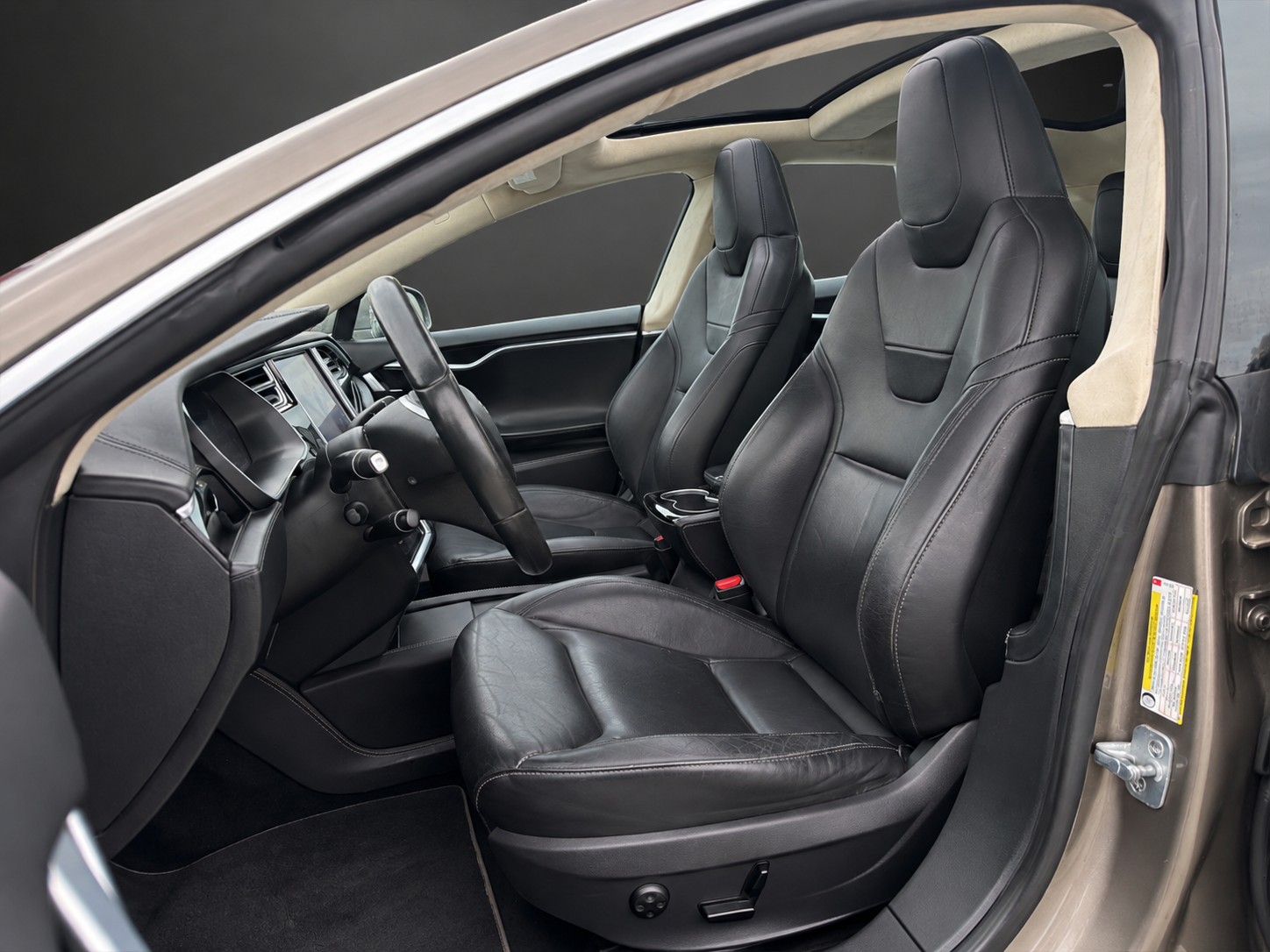 TESLA Model S 85 D 4x4 mit 525 PS-image-6