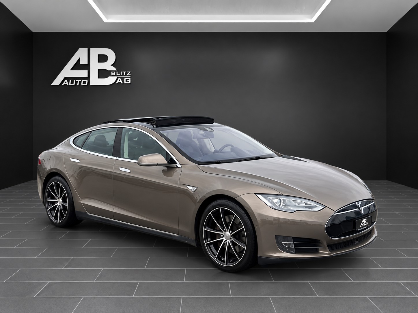 TESLA Model S 85 D 4x4 mit 525 PS-image-5