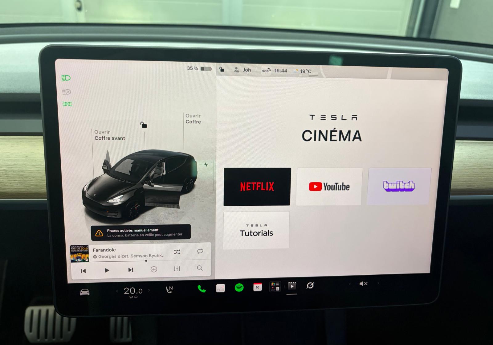TESLA Model Y Performance - Attelage - AHK - Autopilot amélioré-image-16