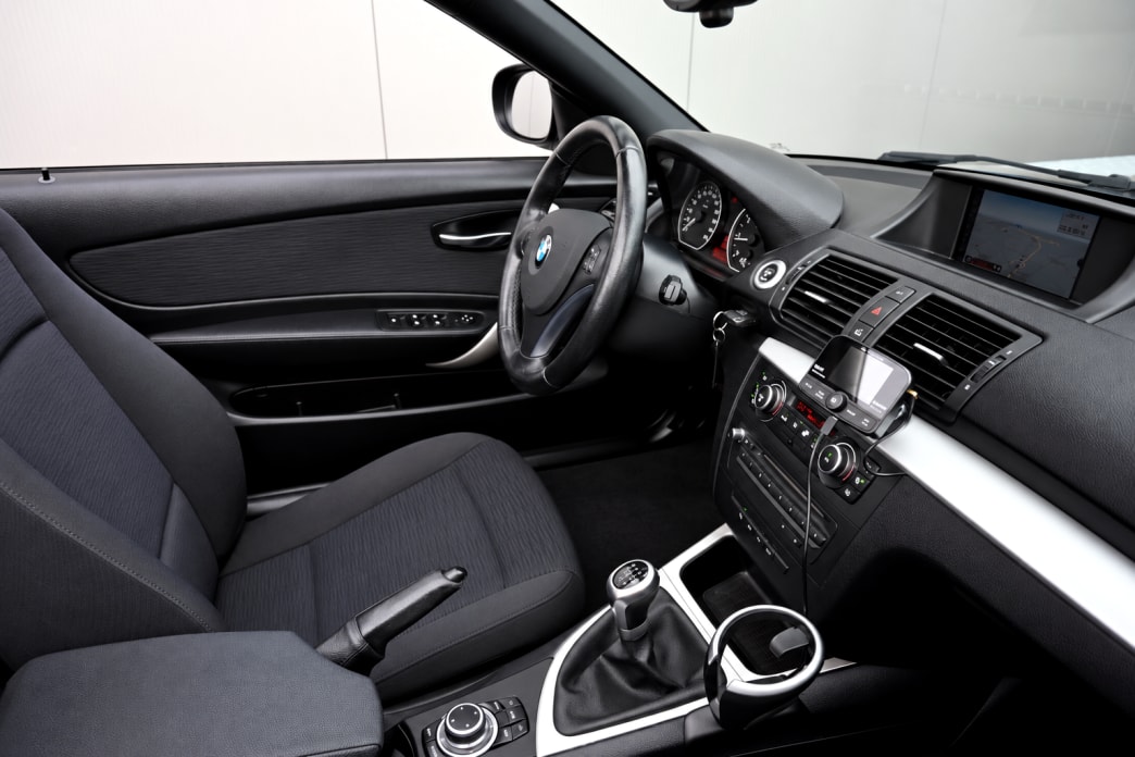 BMW 118i Cabrio-image-10
