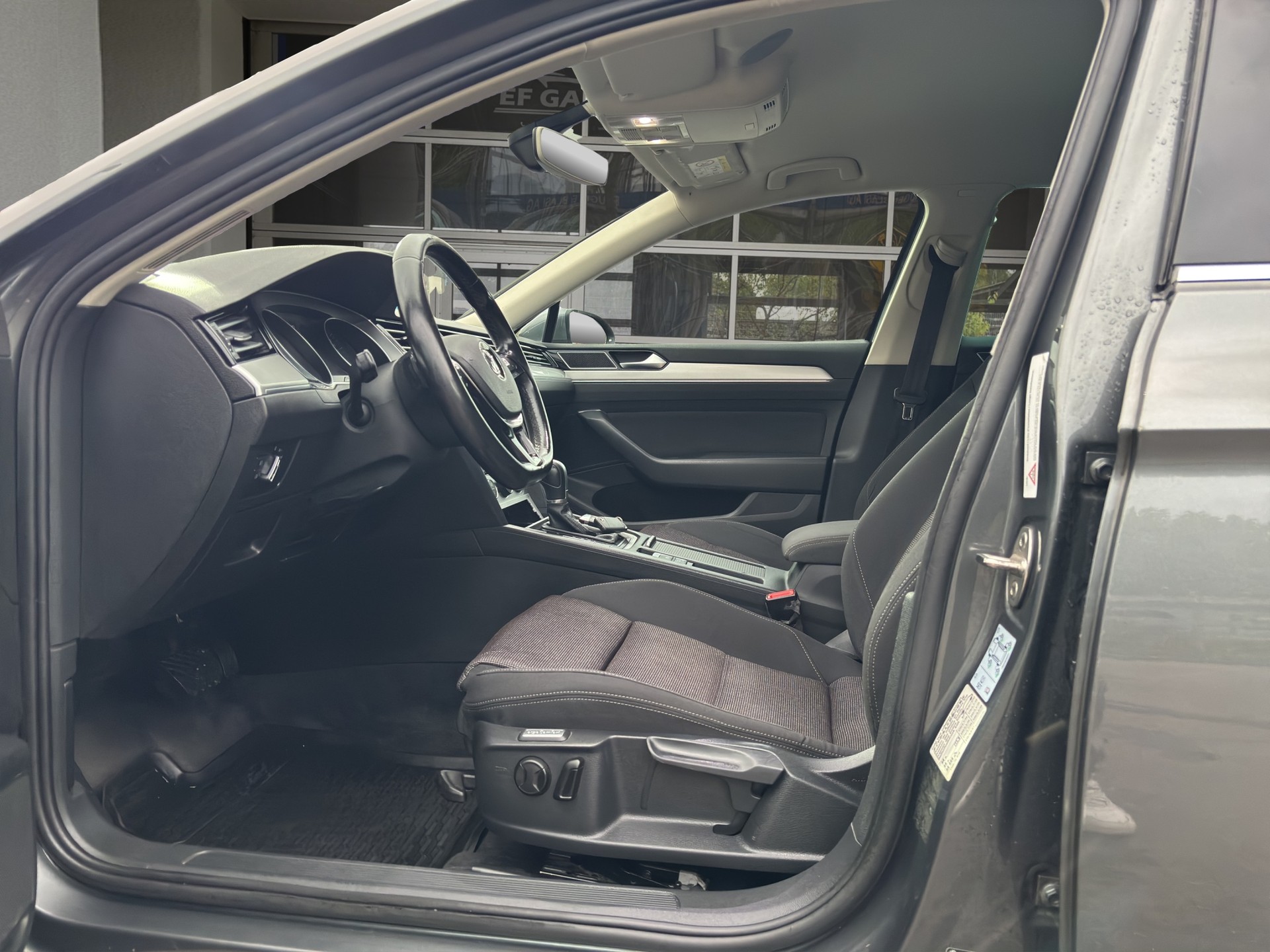 VW Passat 2.0 TDI BMT Comfortline DSG 4Motion-image-8