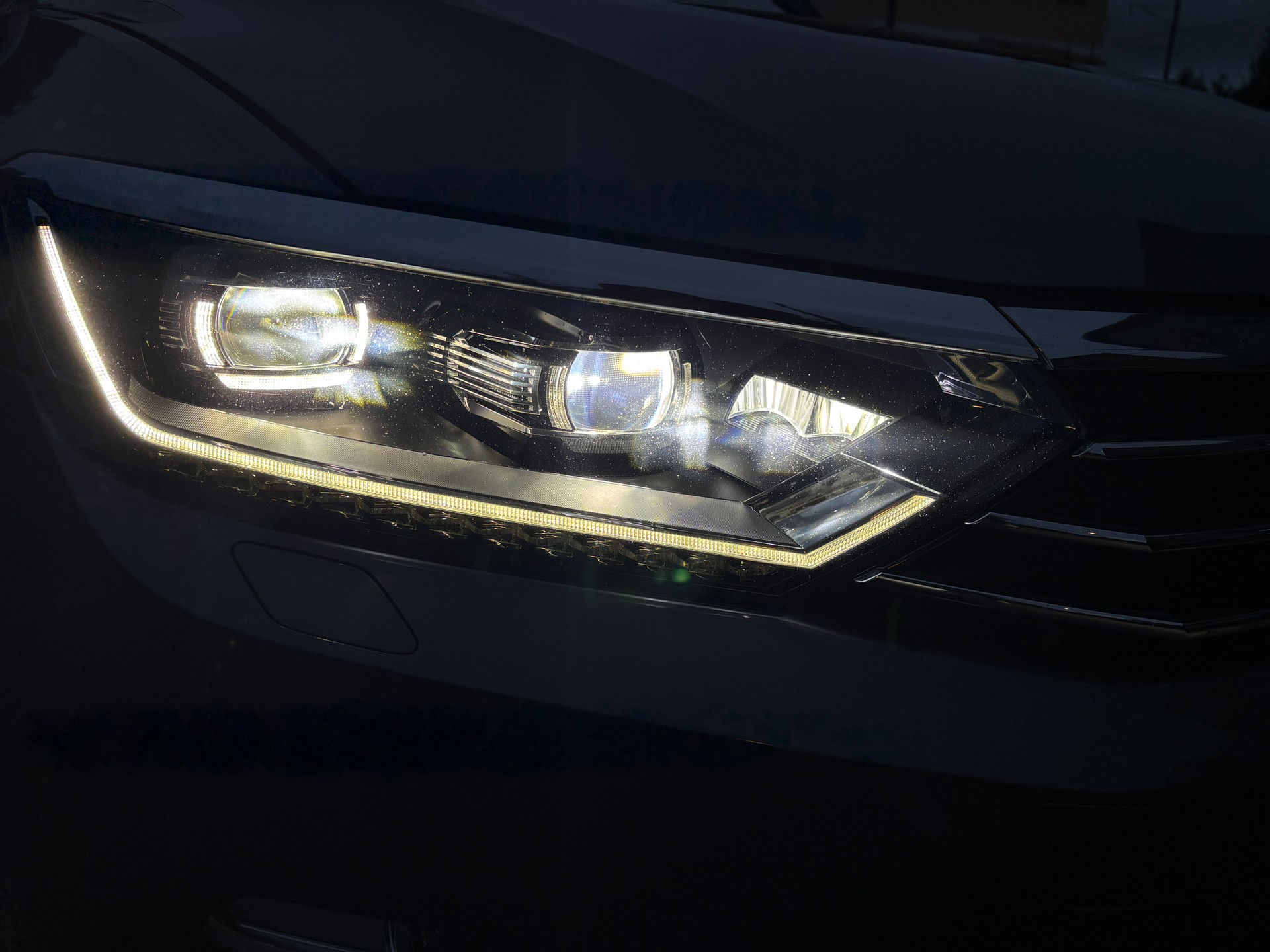 VW Passat 2.0 TDI BMT Comfortline DSG 4Motion-image-27