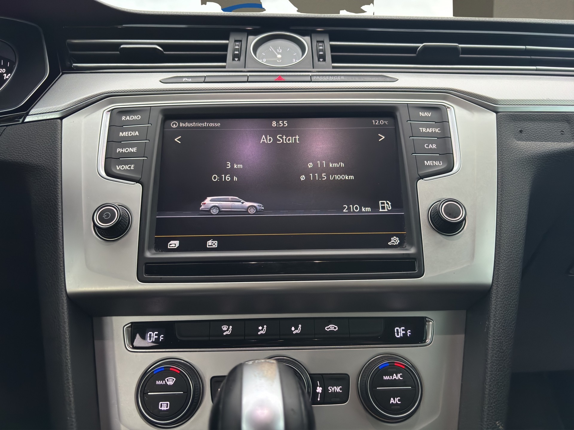 VW Passat 2.0 TDI BMT Comfortline DSG 4Motion-image-18
