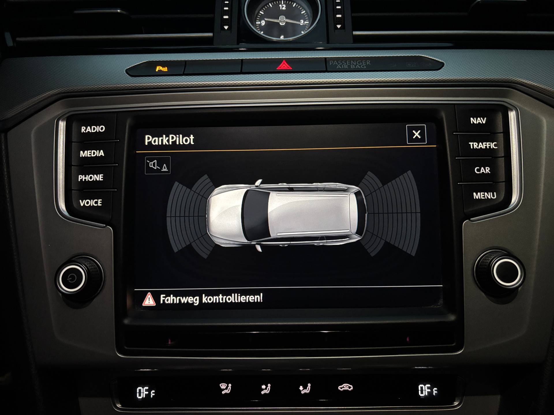 VW Passat 2.0 TDI BMT Comfortline DSG 4Motion-image-19
