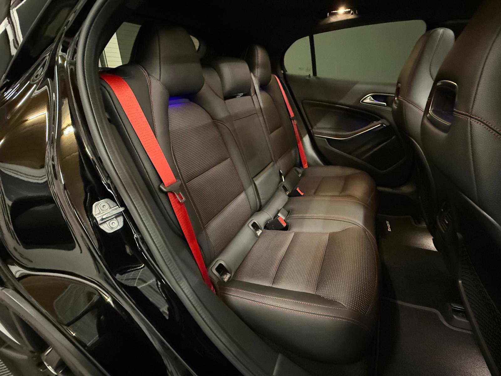 MERCEDES-BENZ GLA 45 AMG 4Matic 7G-DCT-image-10