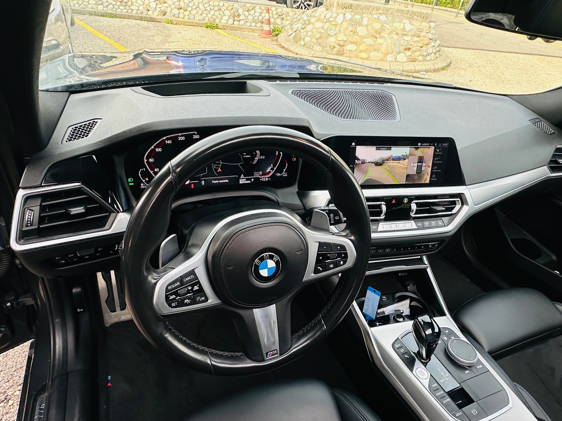 BMW 320d xDrive 48V Touring M Sport Steptronic-image-14