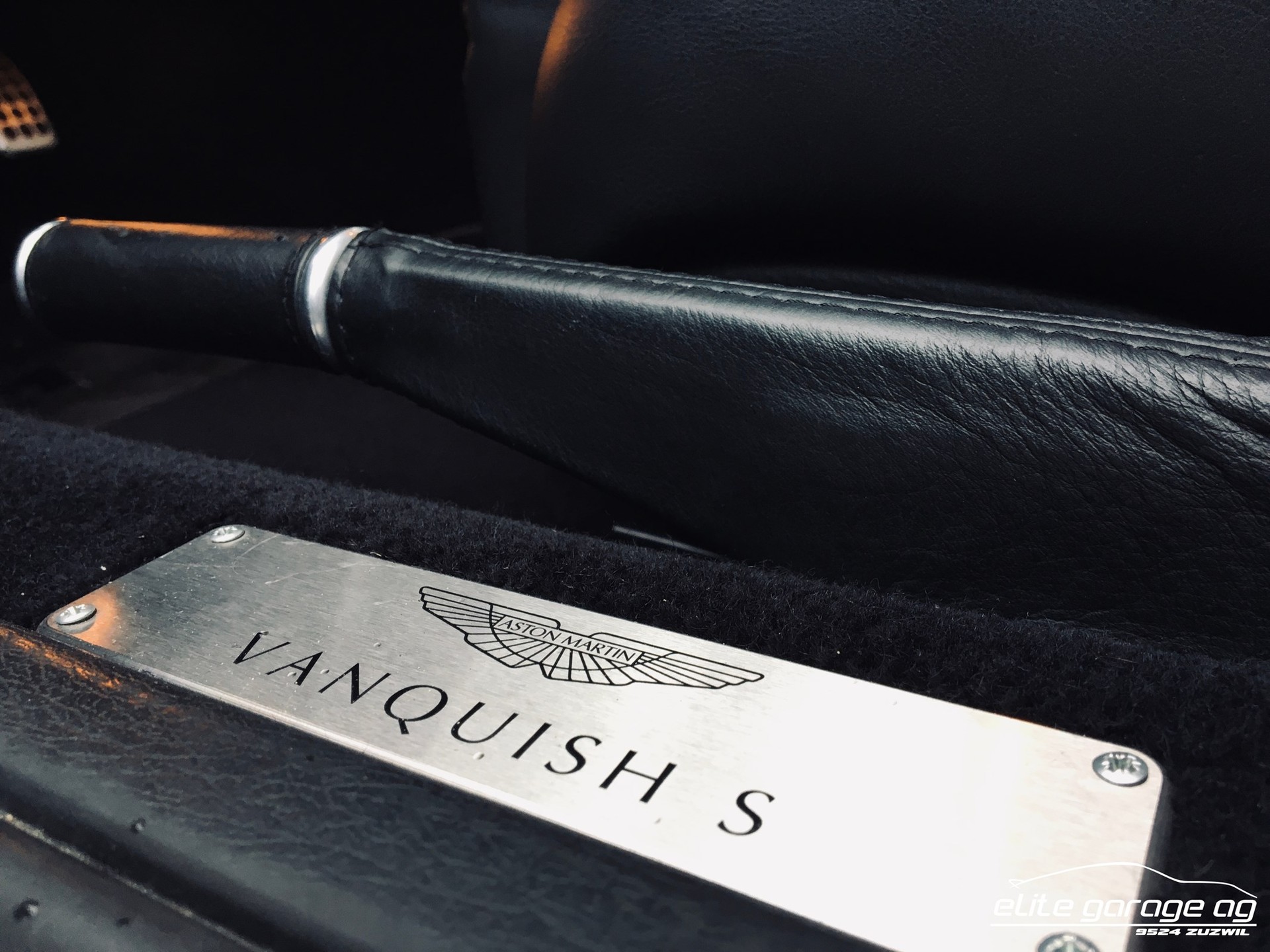 ASTON MARTIN Vanquish V12 S 5.9-48-image-8