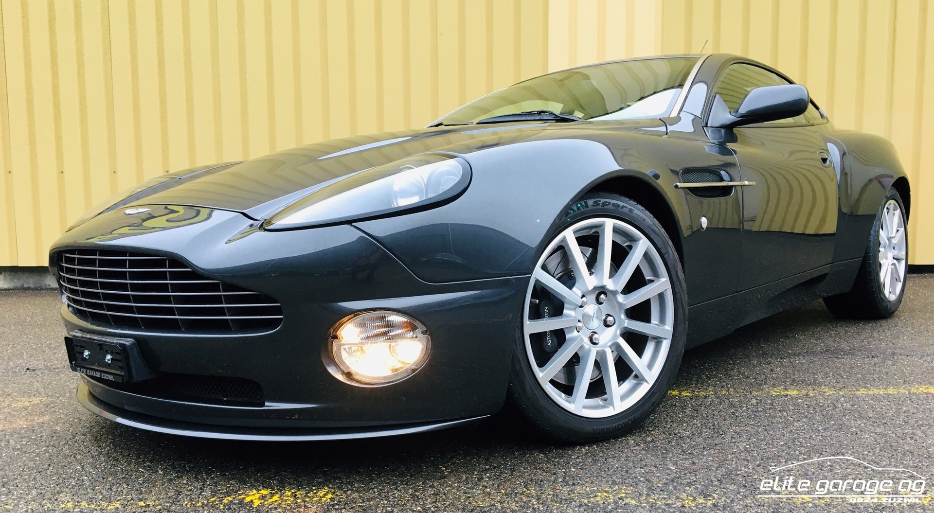 ASTON MARTIN Vanquish V12 S 5.9-48-image-0