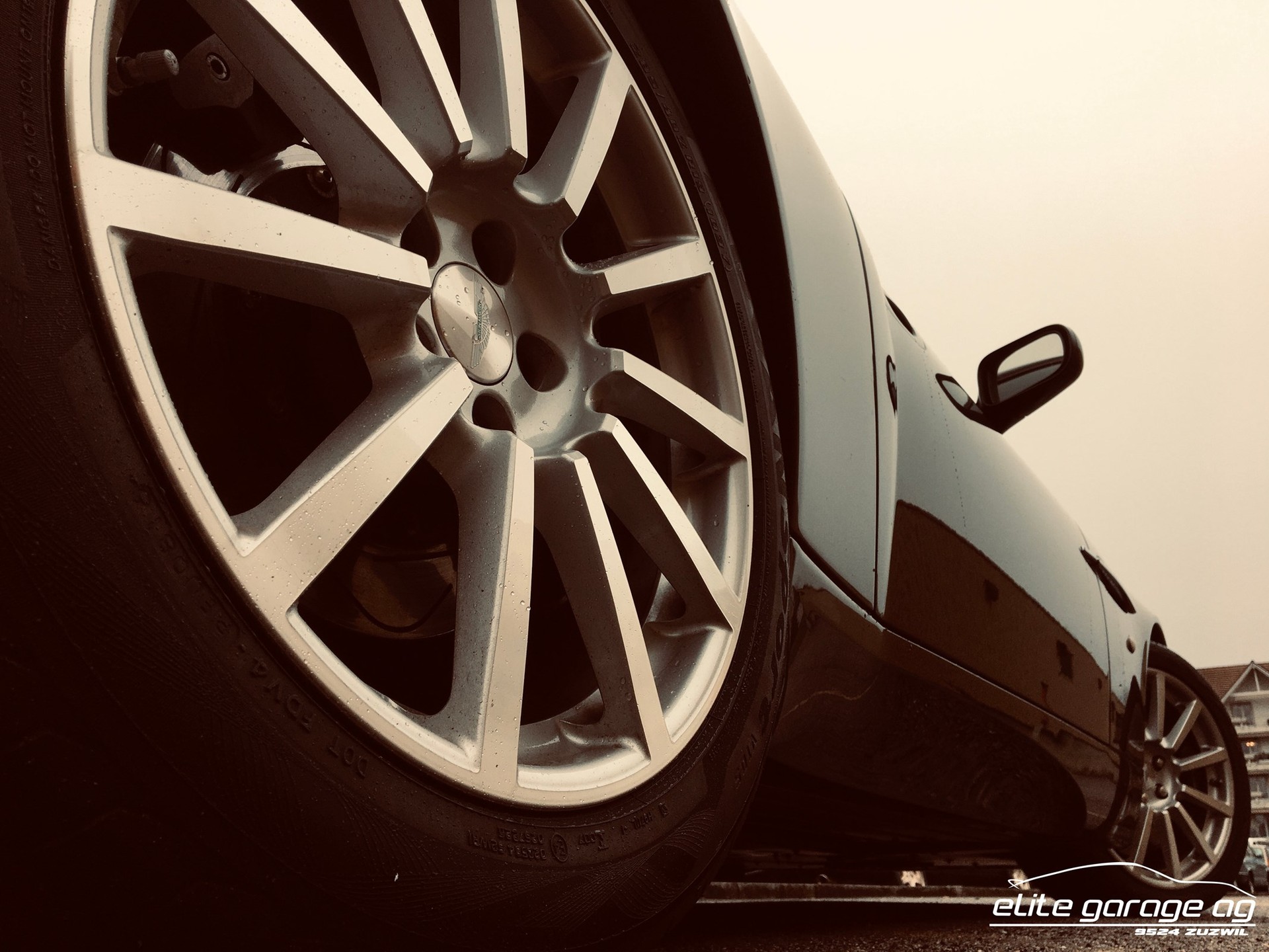 ASTON MARTIN Vanquish V12 S 5.9-48-image-7