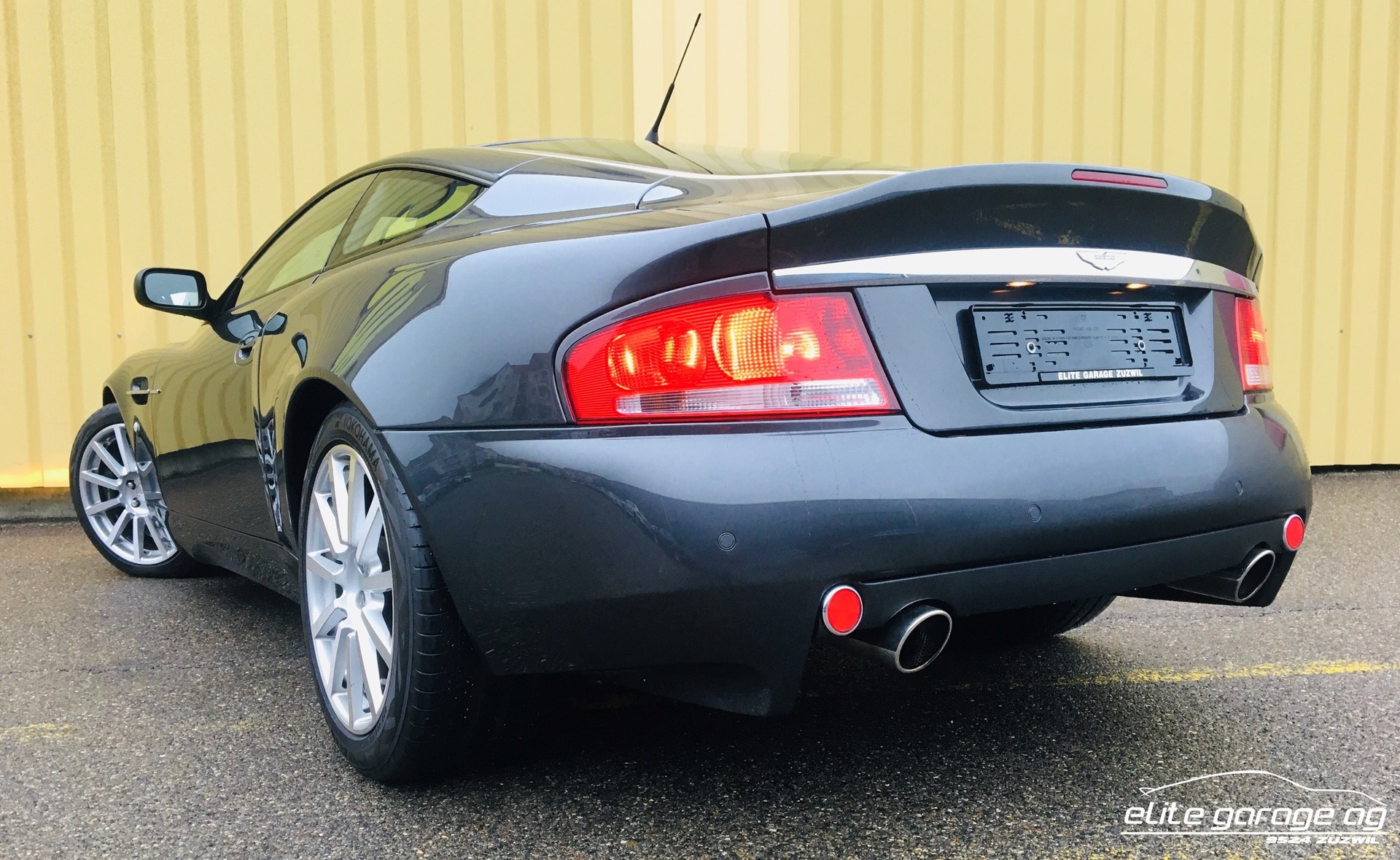 ASTON MARTIN Vanquish V12 S 5.9-48-image-6