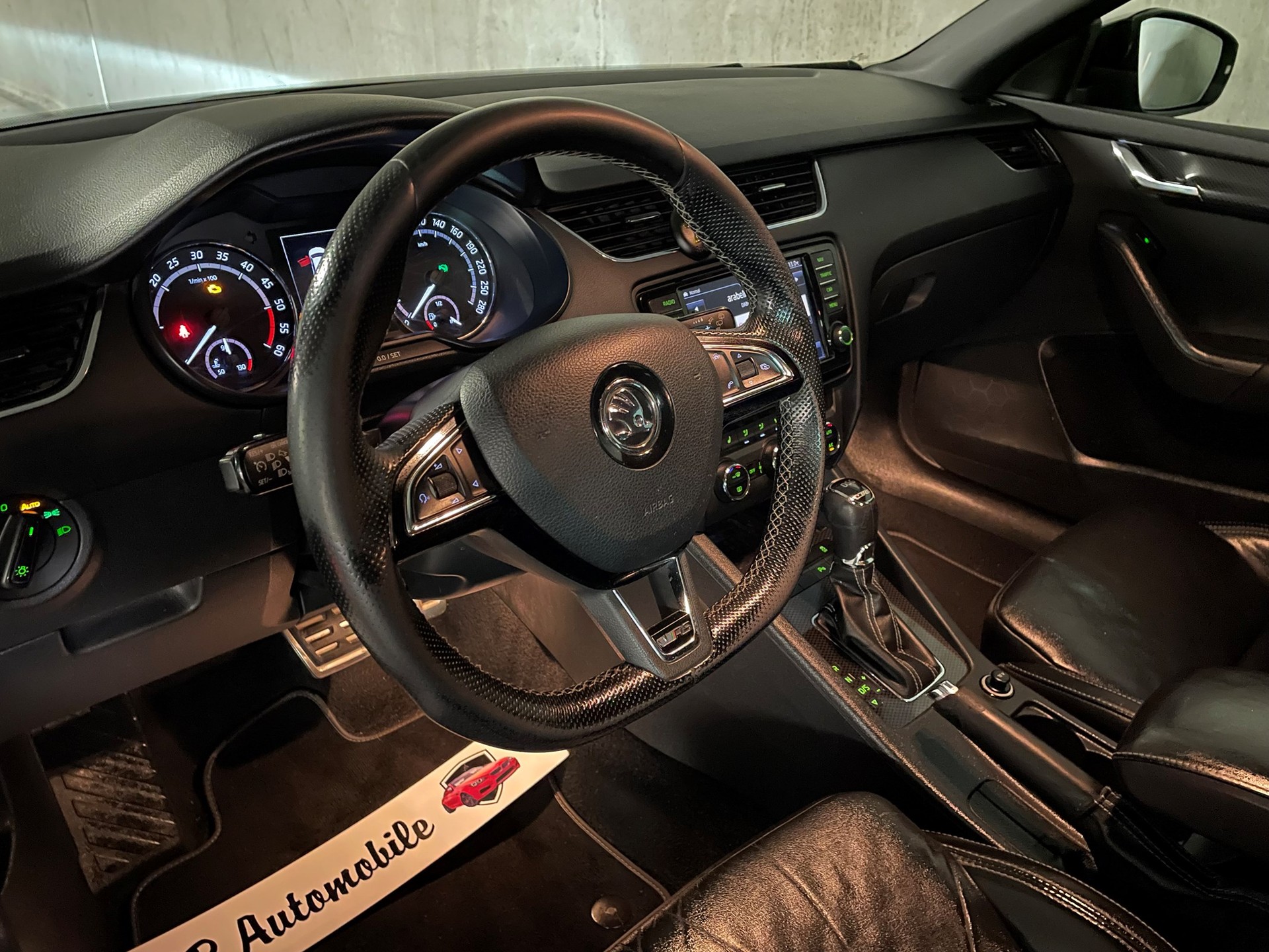 SKODA Octavia Combi 2.0 TDI RS DSG-image-21