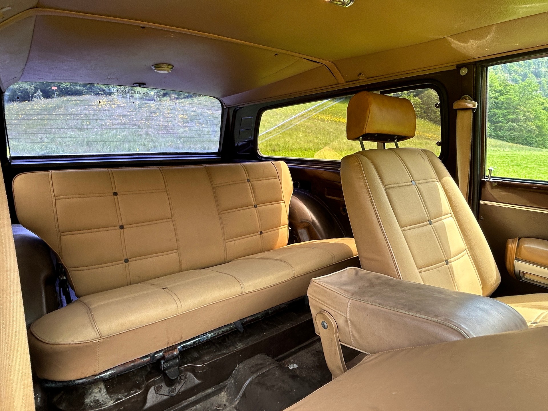 JEEP Cherokee Chief 5.9 V8 Golden Eagle-image-11