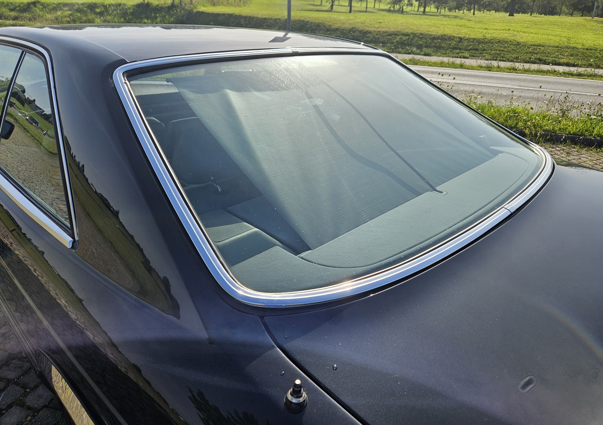 MERCEDES-BENZ SEC 560-image-12