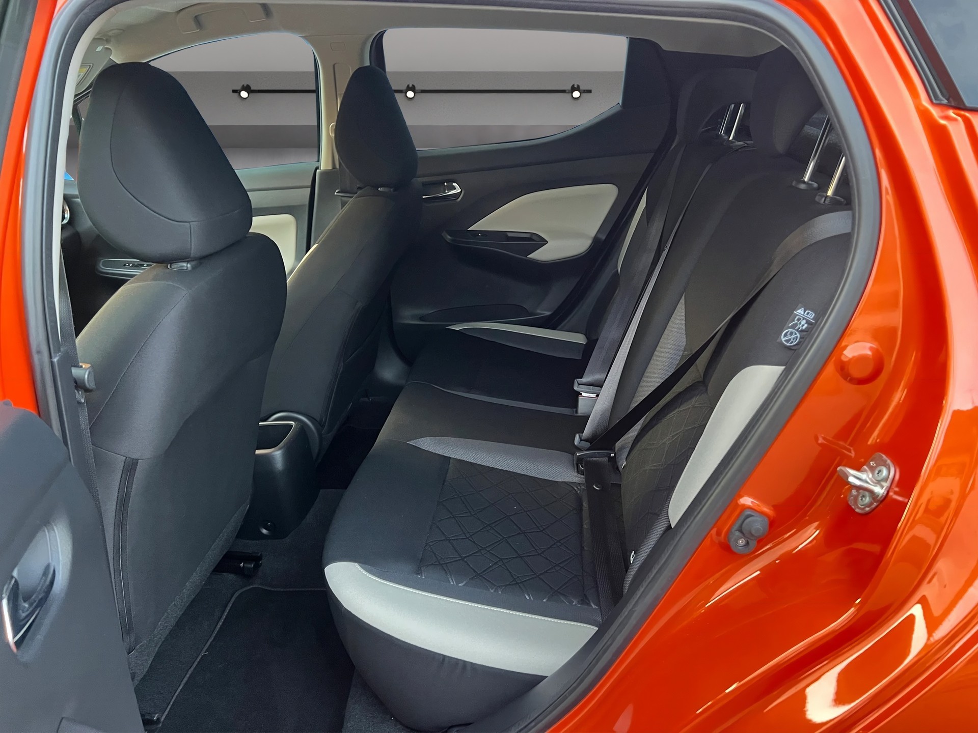 NISSAN Micra IG-T 100 acenta Xtronic-image-5