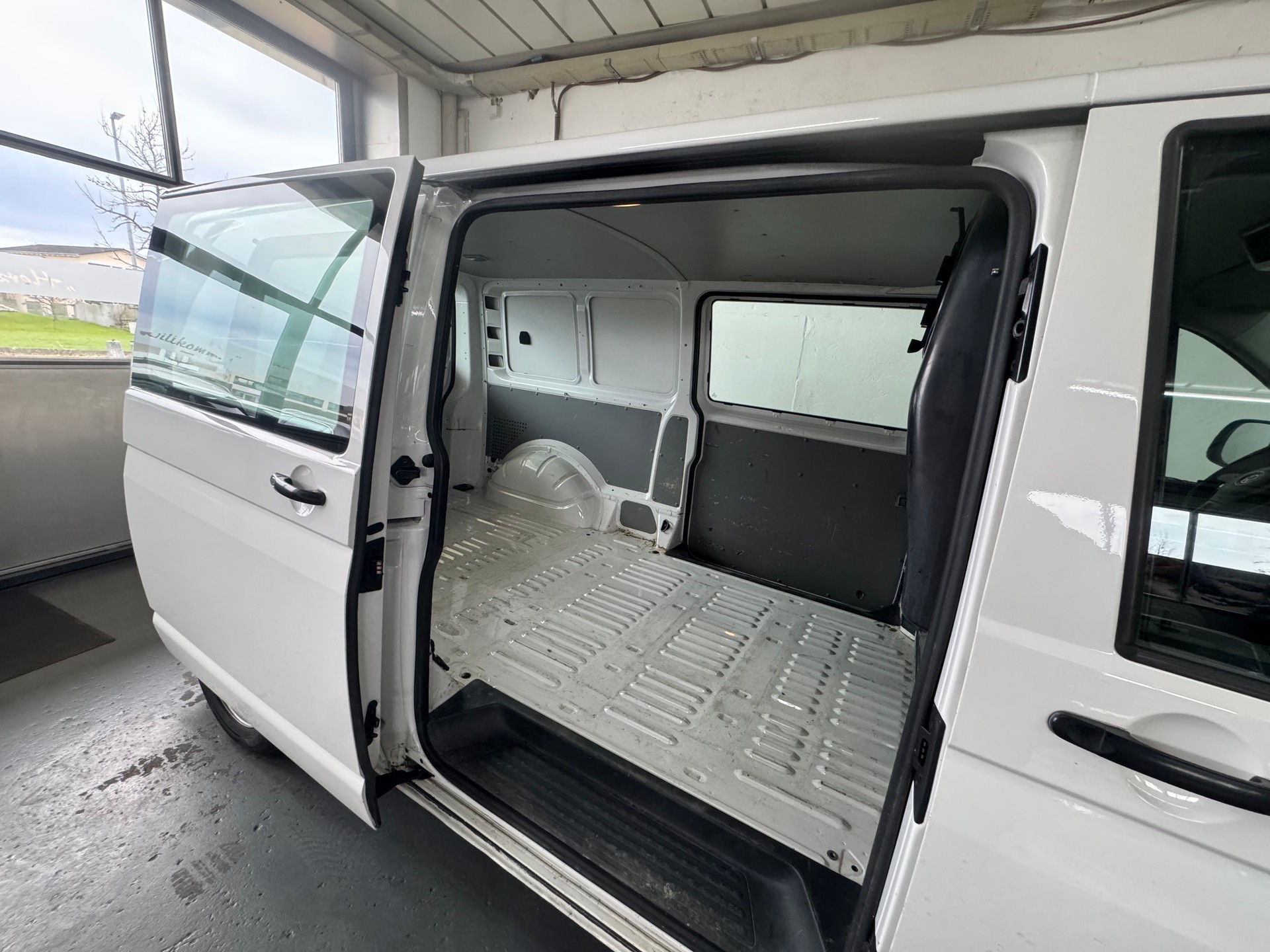 VW T5 2.0 Bi-TDI 4Motion DSG-image-6