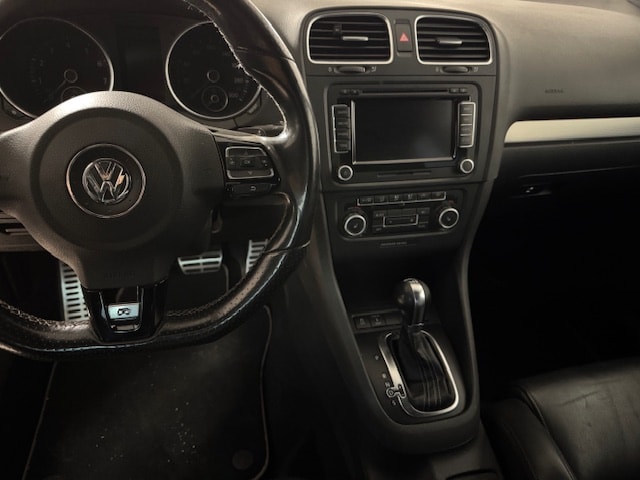 VW Golf 2.0 TSI R 4Motion DSG-image-4