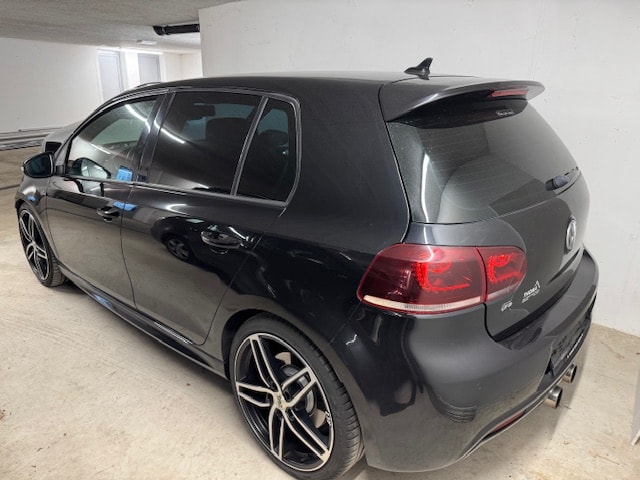VW Golf 2.0 TSI R 4Motion DSG-image-1