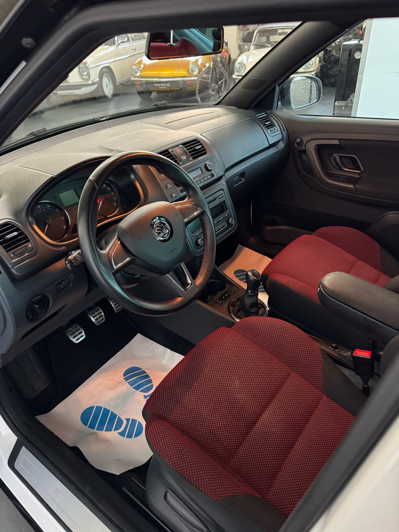 SKODA Fabia 1.2 TSI Monte Carlo-image-10