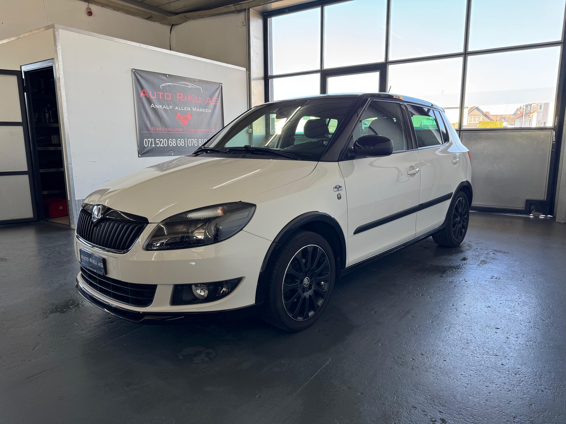 SKODA Fabia 1.2 TSI Monte Carlo-image-4