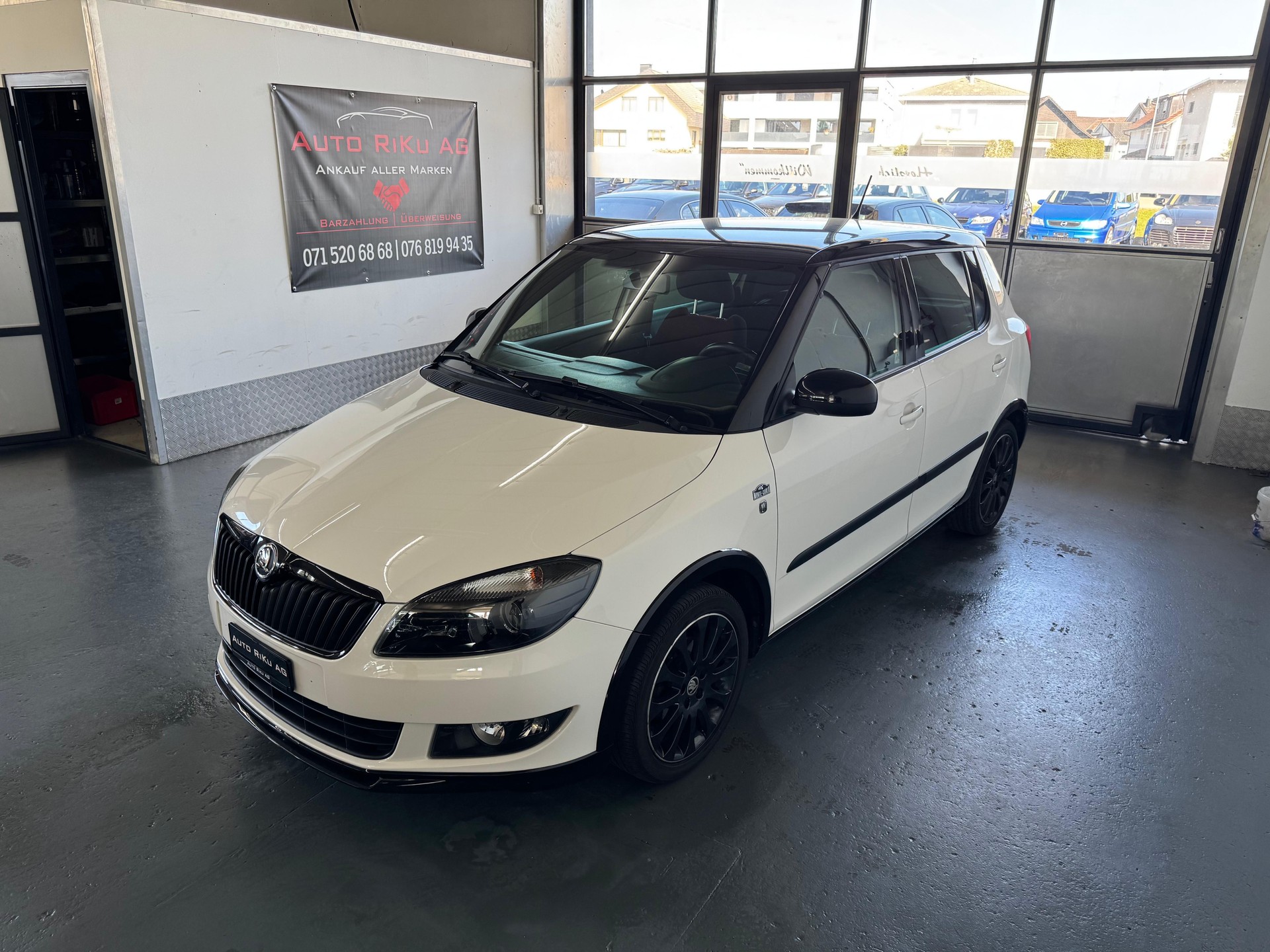 SKODA Fabia 1.2 TSI Monte Carlo-image-3