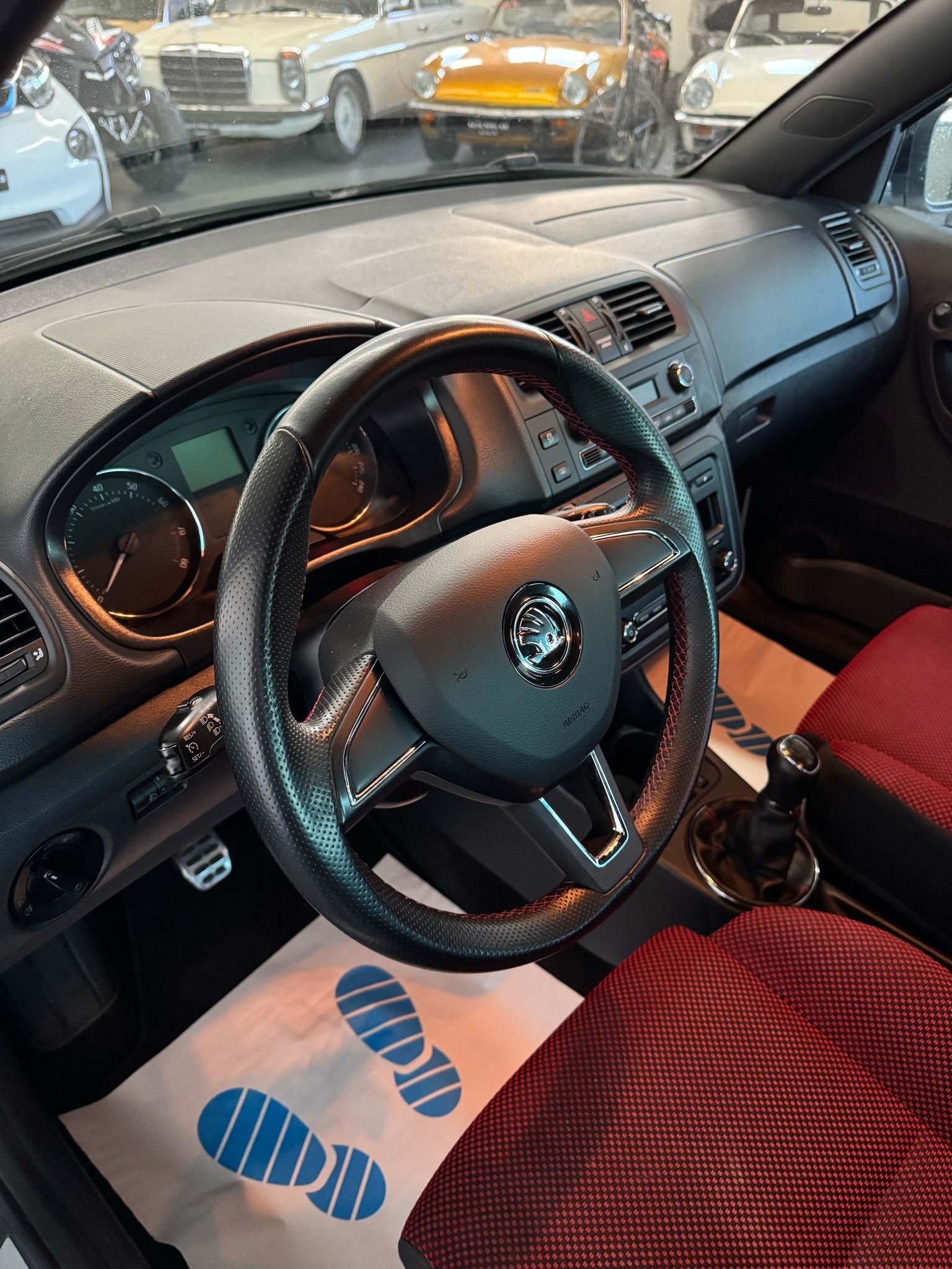 SKODA Fabia 1.2 TSI Monte Carlo-image-9