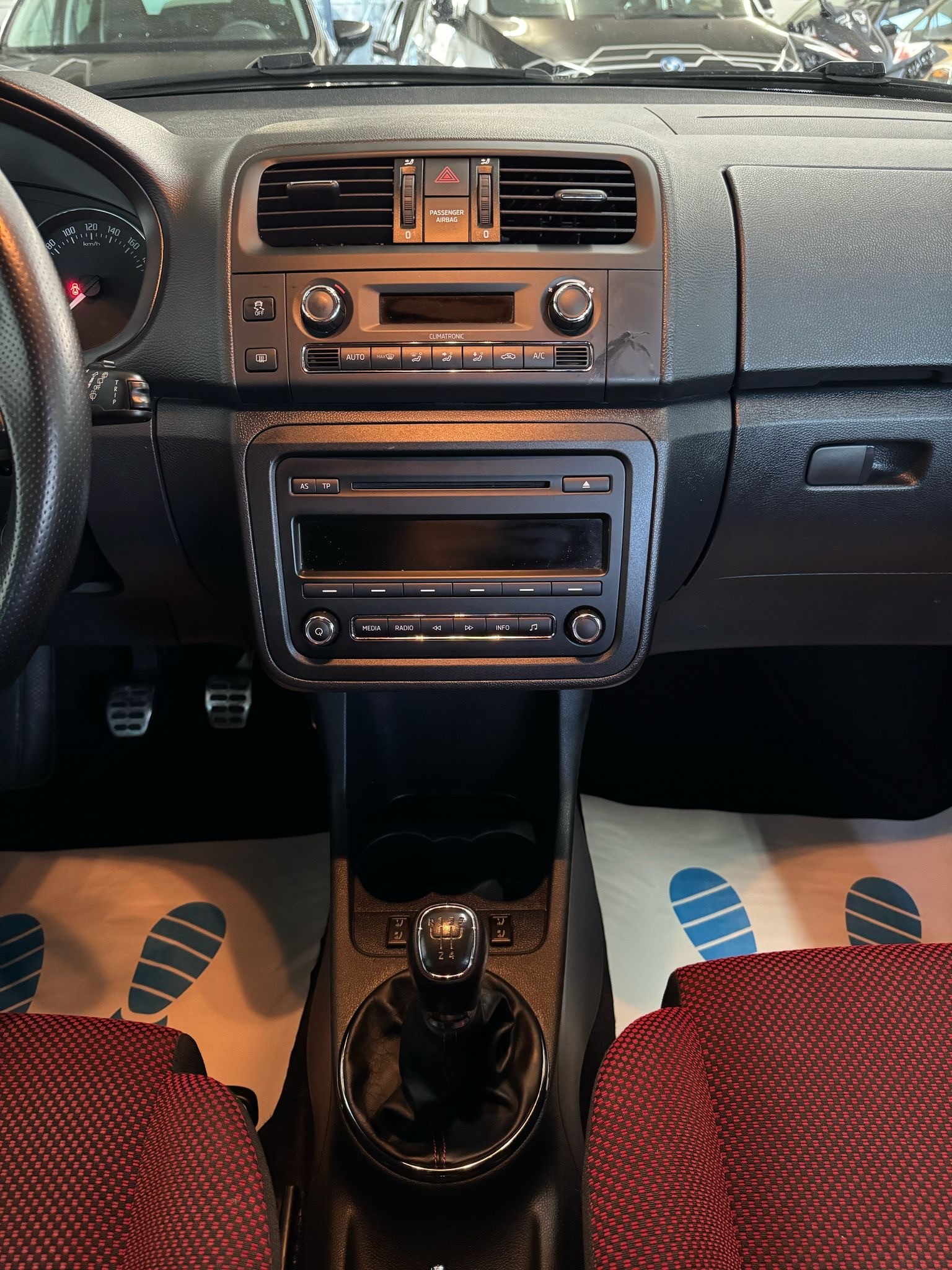 SKODA Fabia 1.2 TSI Monte Carlo-image-13