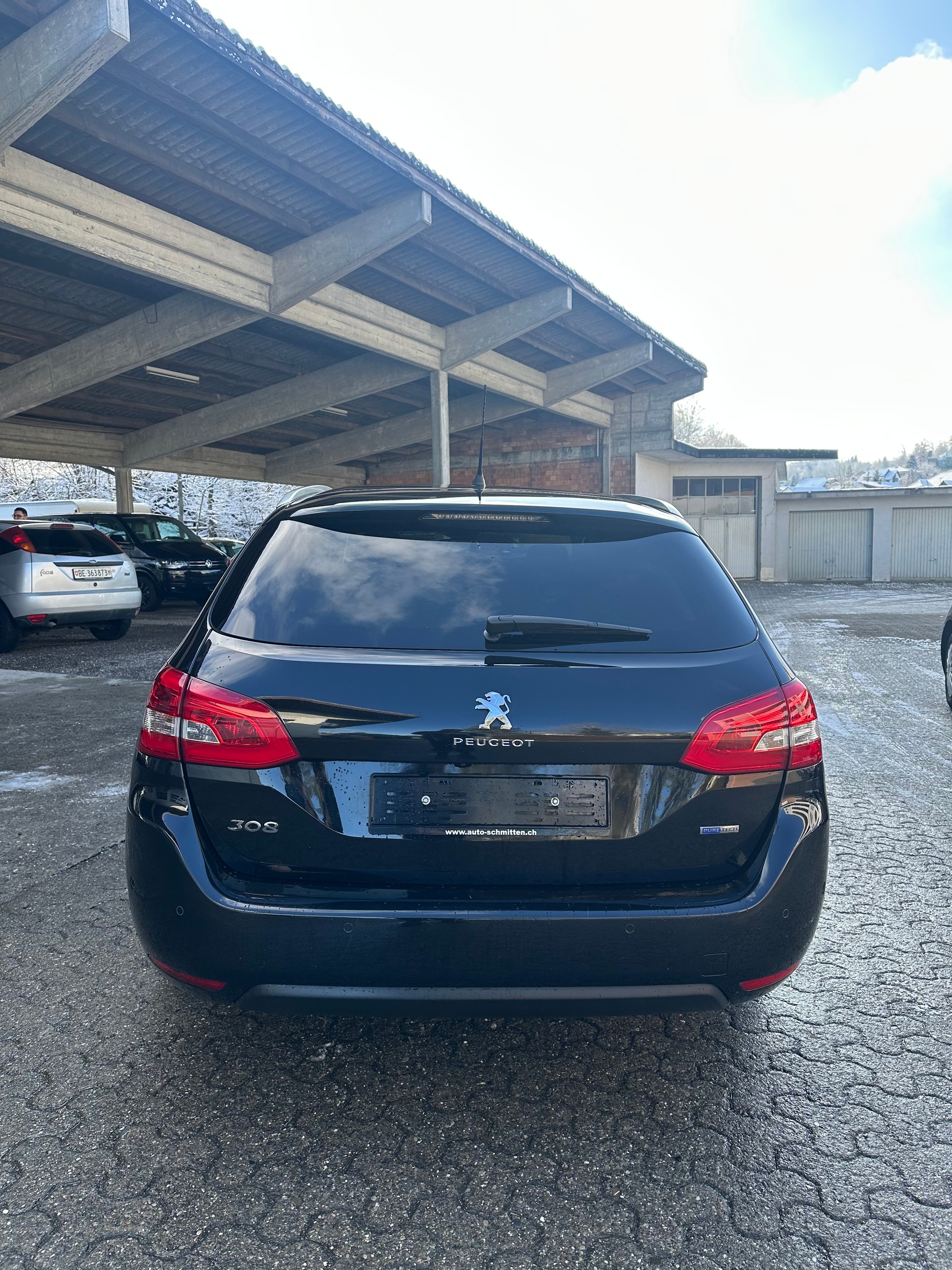 PEUGEOT 308 SW 1.2 THP Allure-image-3