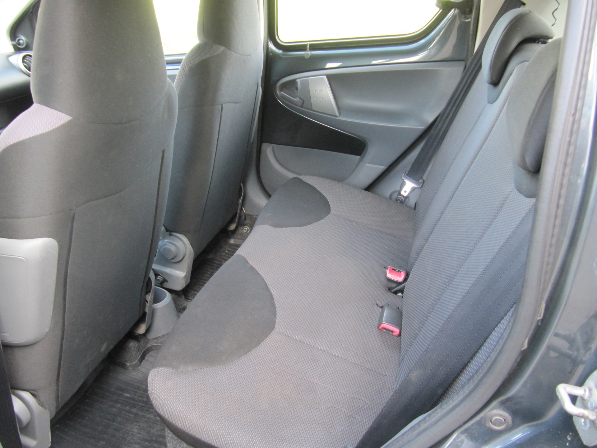 TOYOTA Aygo 1.0 Linea Luna-image-8