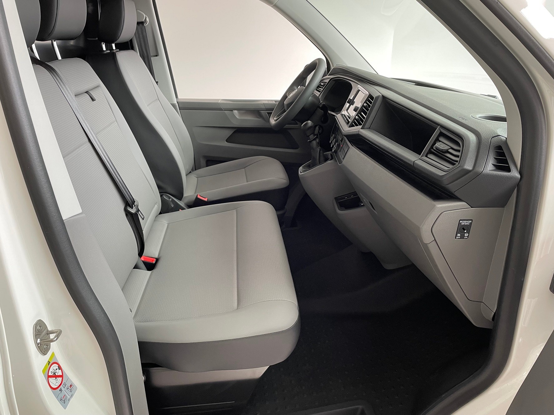 VW T6.1 2.0 TDI Entry-image-5