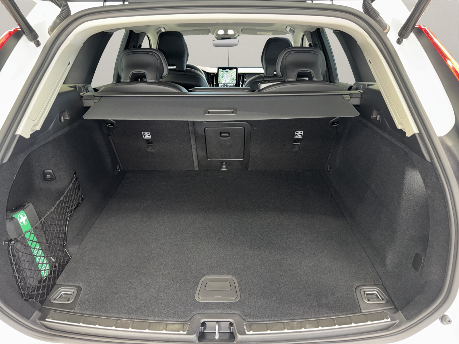 VOLVO XC60 2.0 B5 MH Ultra Dark AWD-image-11