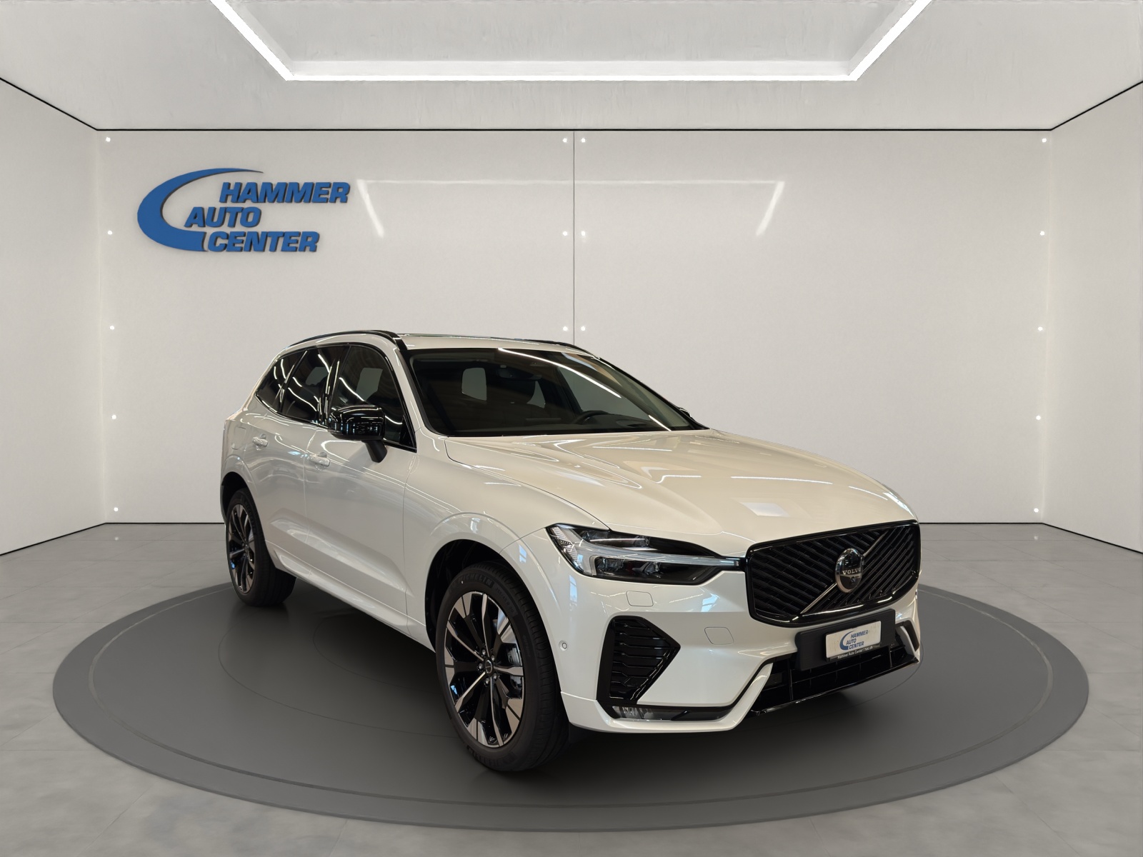 VOLVO XC60 2.0 B5 MH Ultra Dark AWD-image-2