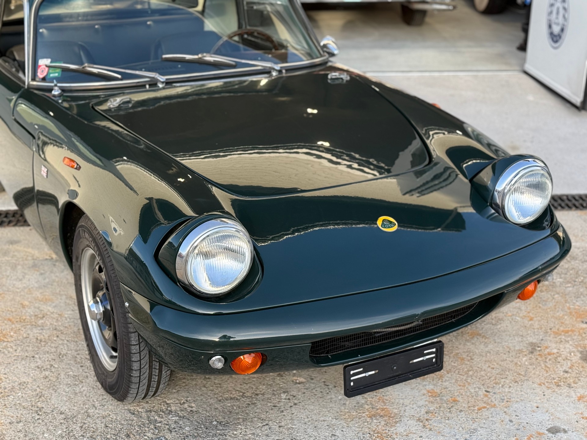 LOTUS ELAN-image-1