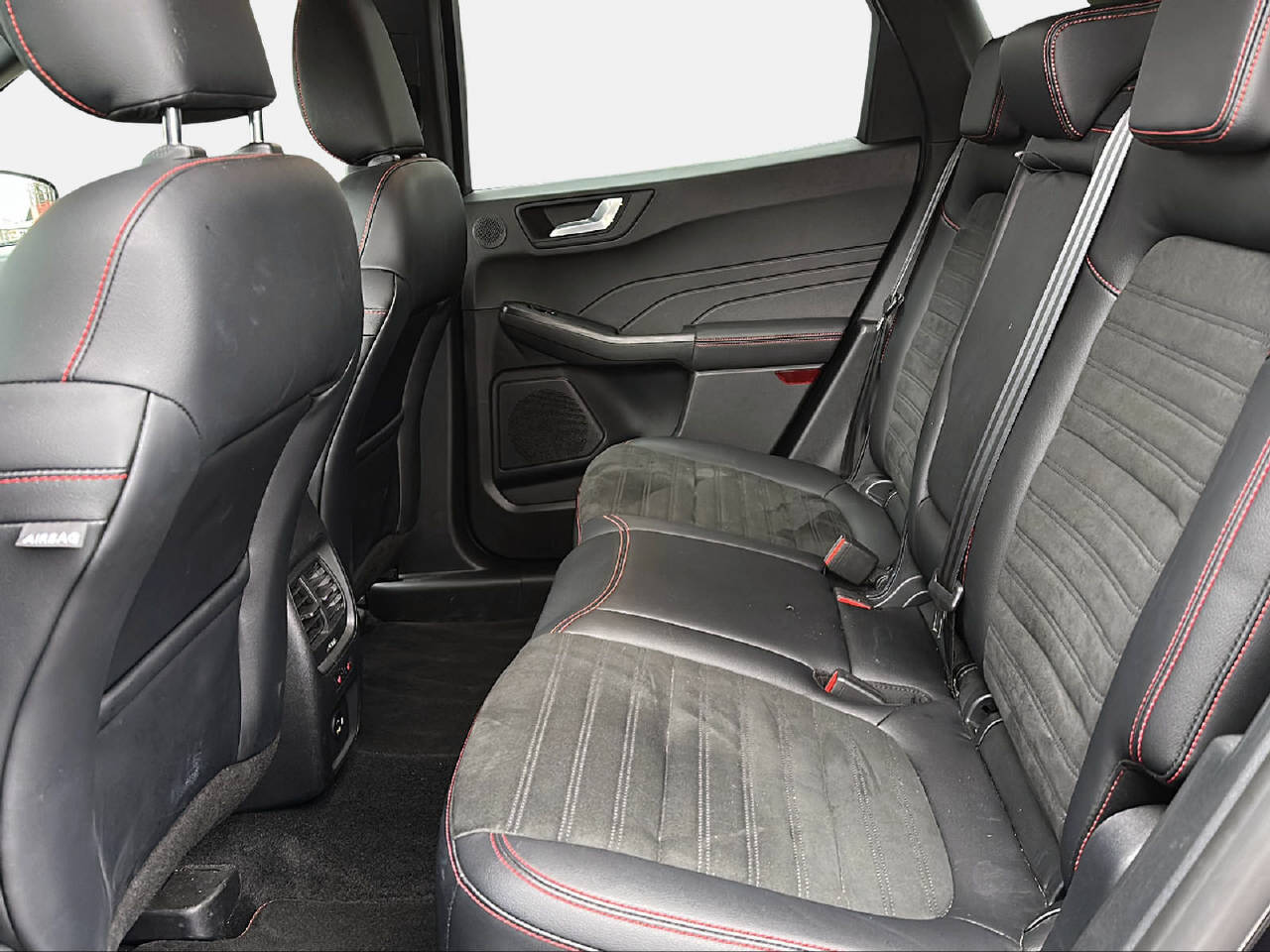 FORD Kuga 2.5 Plug-in Hybrid ST-Line X-image-13