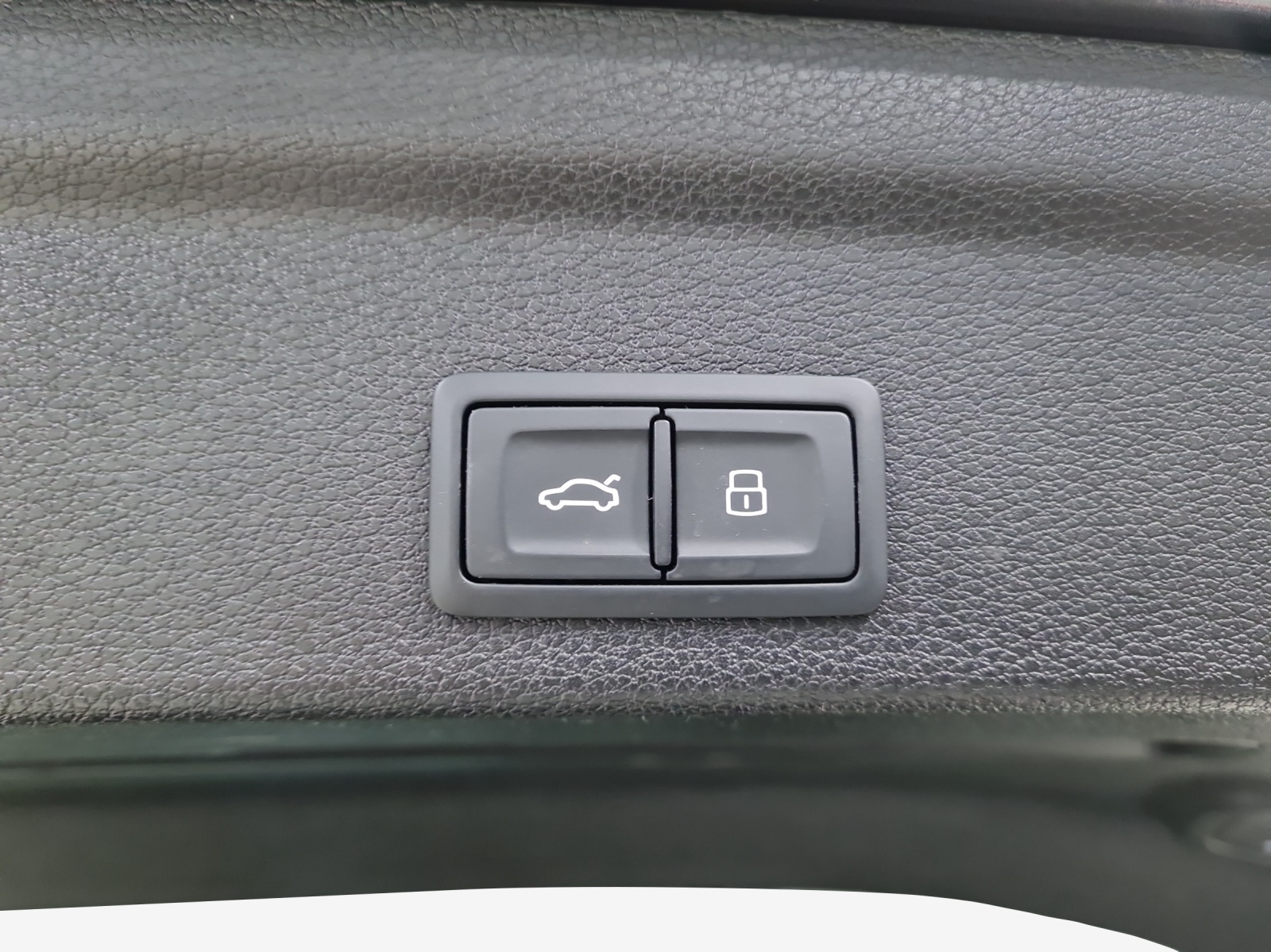 AUDI Q3 Sportback 45 TFSI e S line Attraction S-tronic-image-14