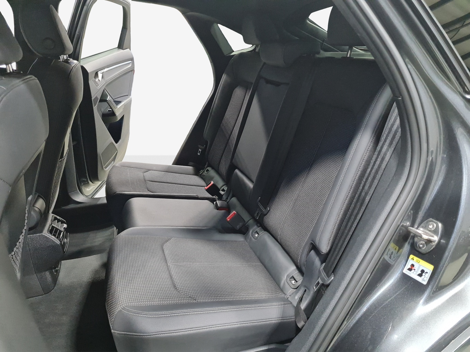 AUDI Q3 Sportback 45 TFSI e S line Attraction-image-12