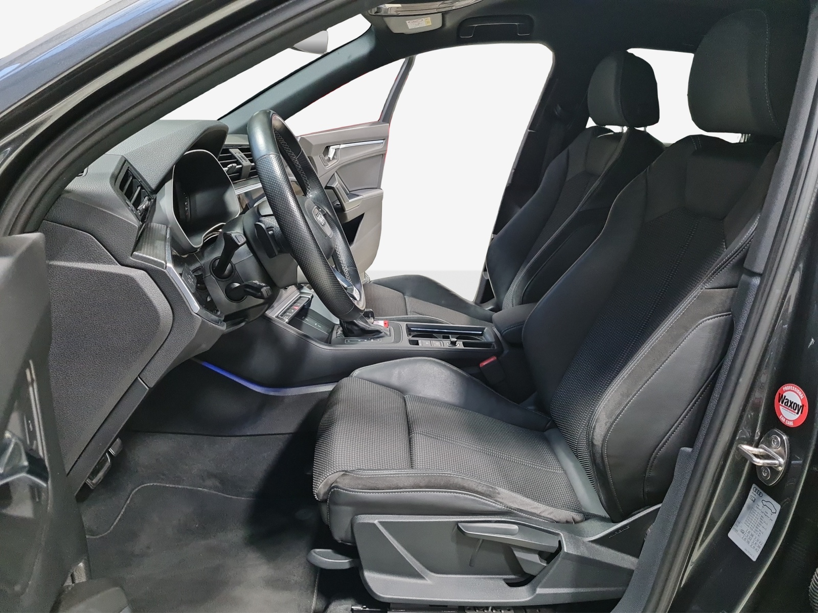 AUDI Q3 Sportback 45 TFSI e S line Attraction-image-8